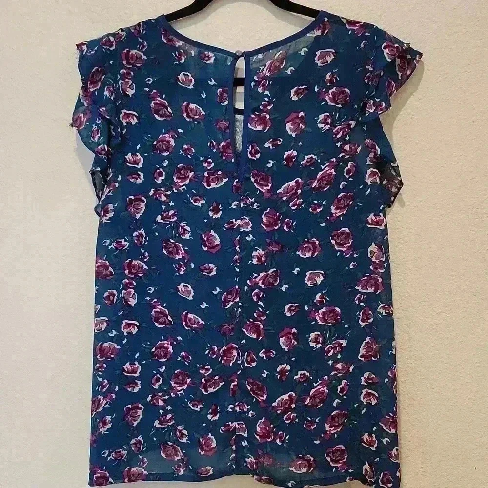 Dream Out Loud Lace Top - Picture 7 of 9